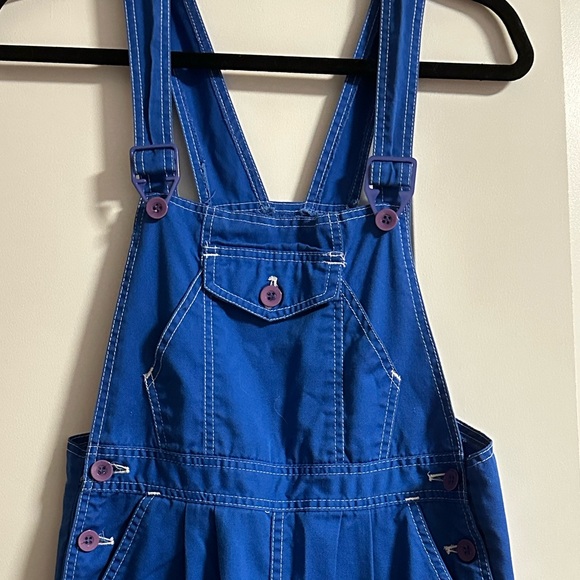 Purchased at a vintage shop and never got around to hemming! Too long for me. - Picture 5 of 10